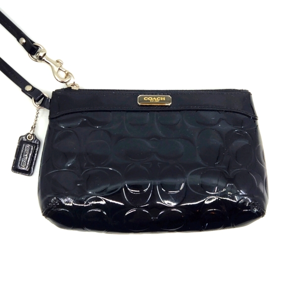 Coach Handbags - Coach Patent Leather Wristlet with Hangtag